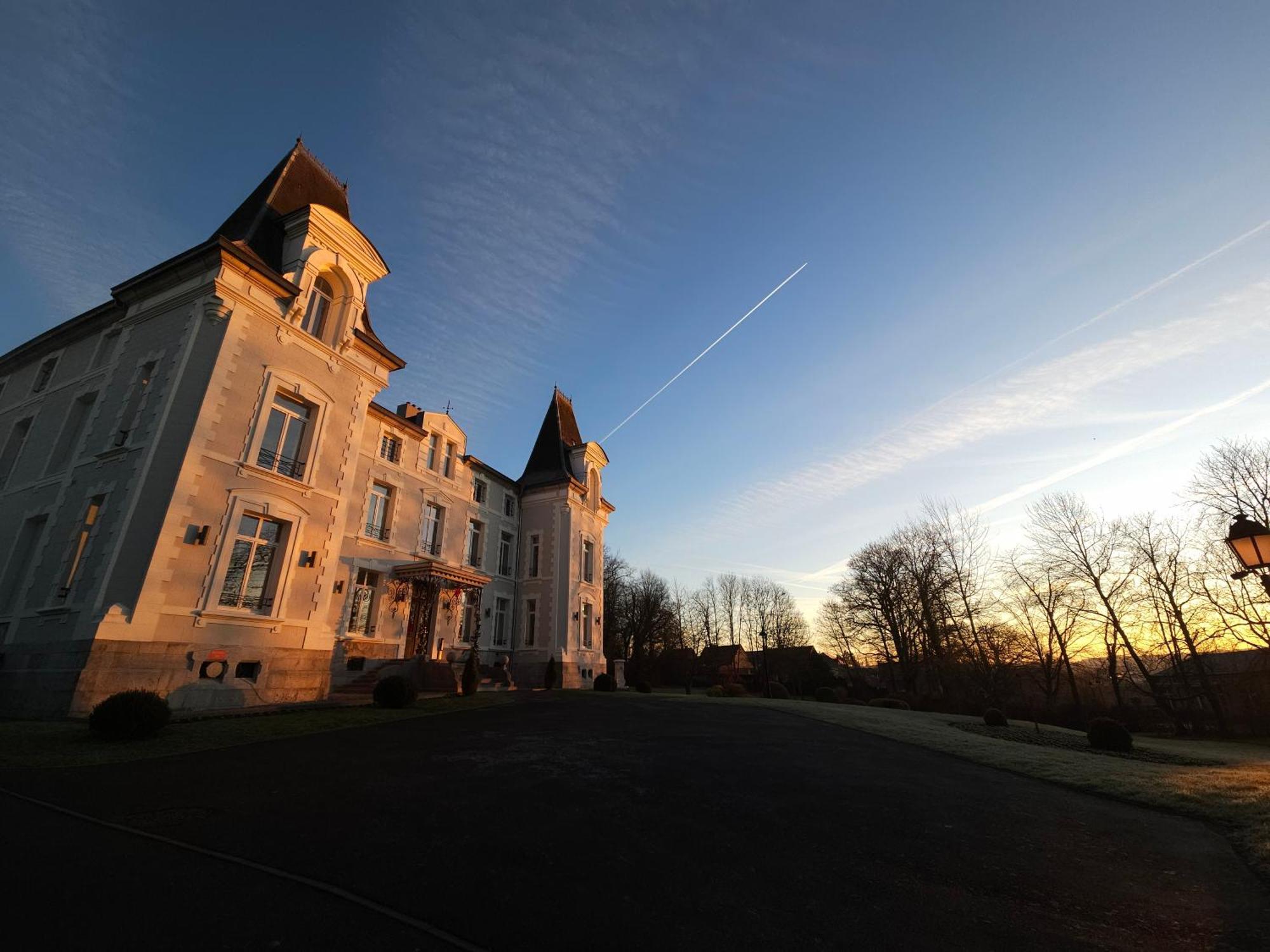 Hotel Chateau De La Marliere Fourmies Exterior photo